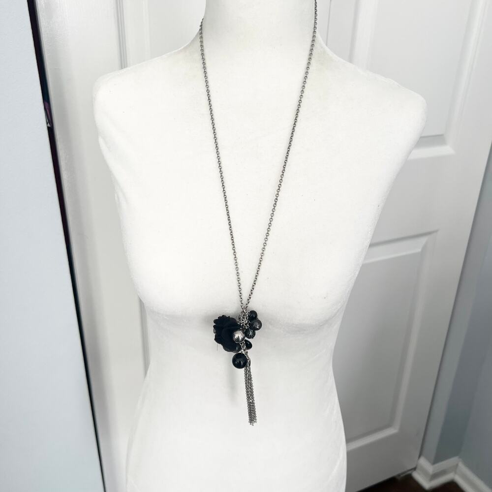 🍭6/$30 Mixed media beaded flower black and silver charm tassel chain necklace